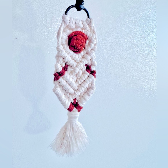 BÖHÖ Macramé Handwoven &Knotted w/♥️Ivory+Brick Red Accent Black Swivel Keychain - Picture 7 of 14